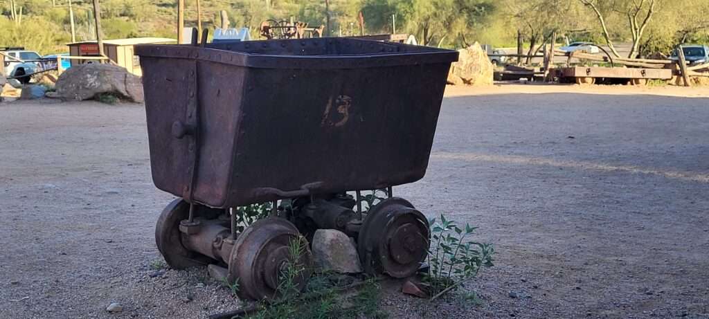 goldfield ghost town az 74813